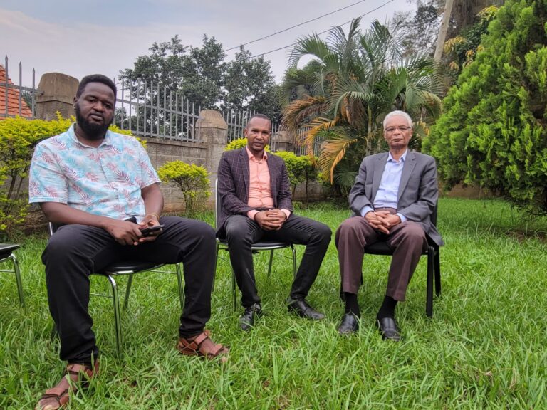 دكتور النور حمد يجب علي تساؤلات مهمة جدا عبر برنامج كرسي الثورة