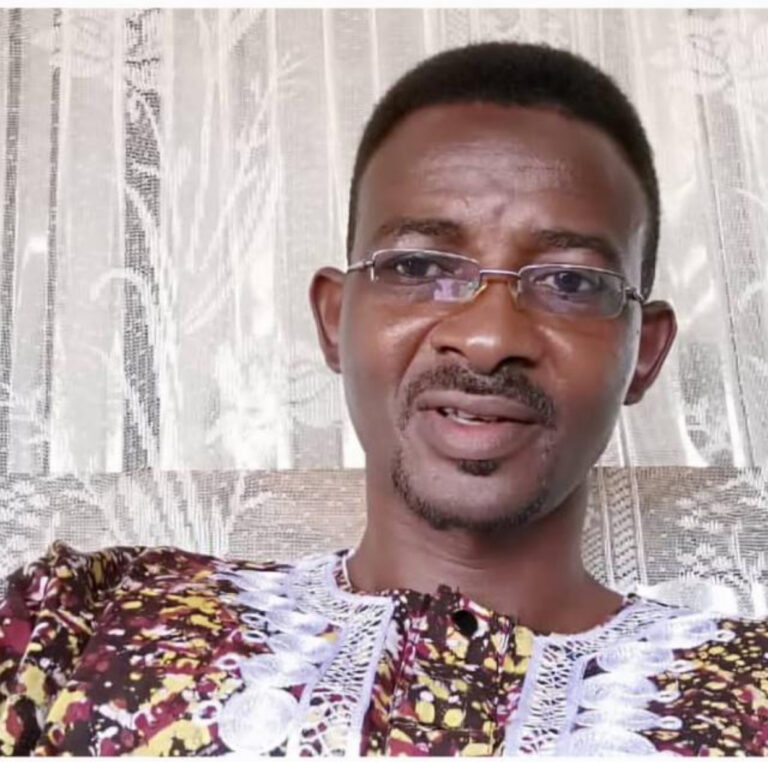 عام على الحرب العبثية